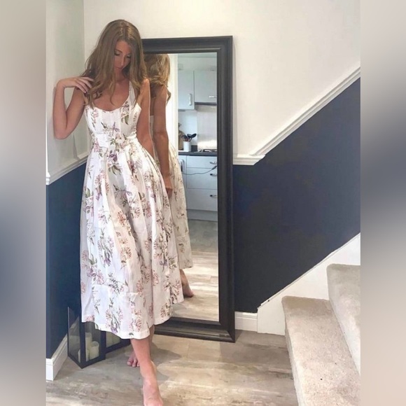 Brock dress - Picture 2 of 16